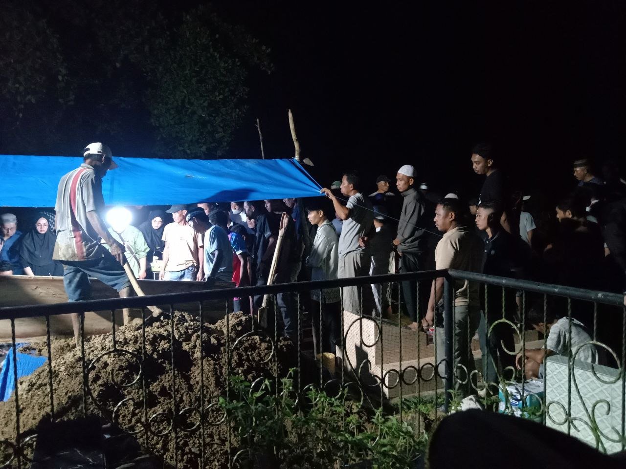 aras-tarika-meninggal-dunia-17