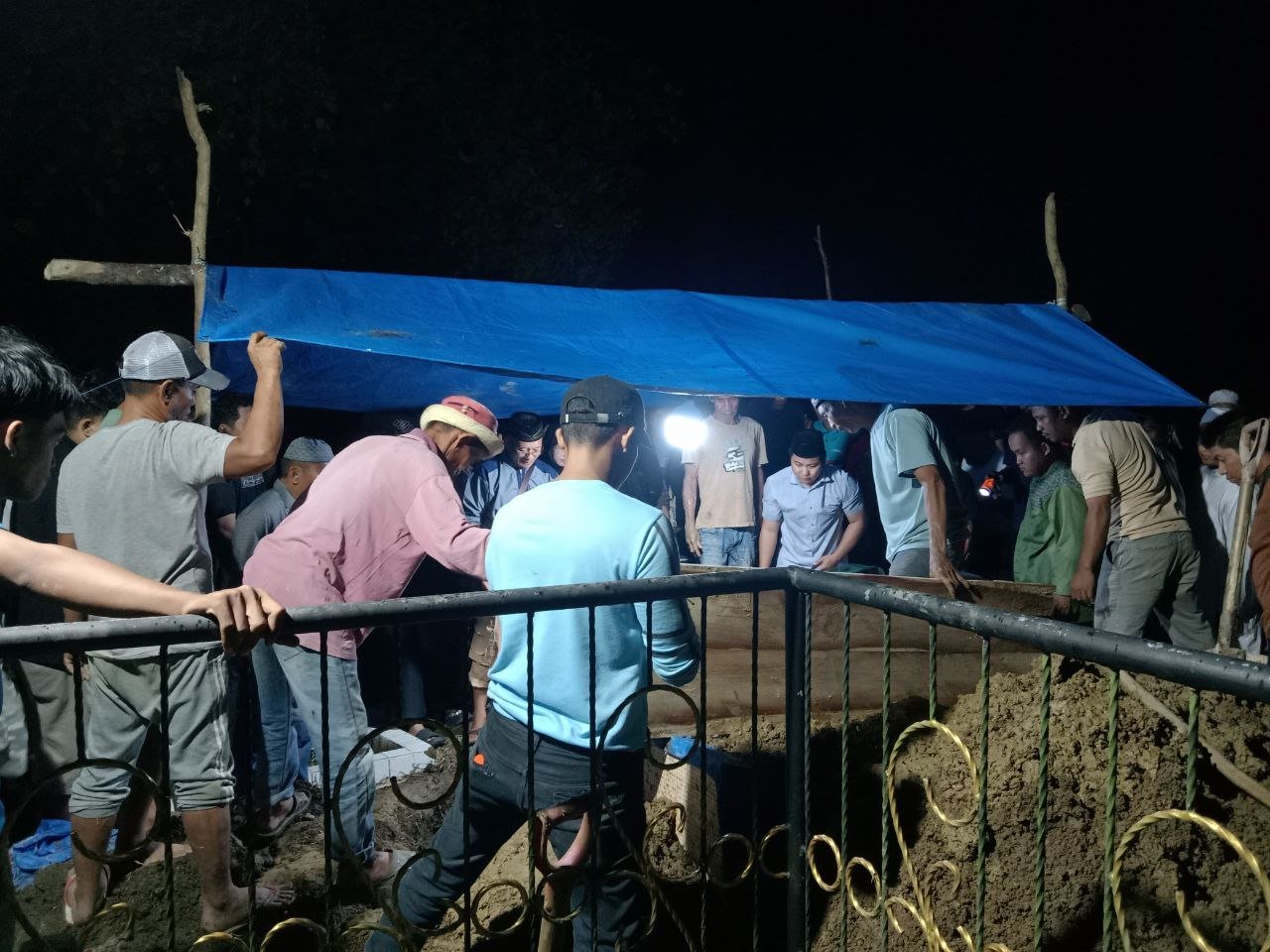 aras-tarika-meninggal-dunia-19