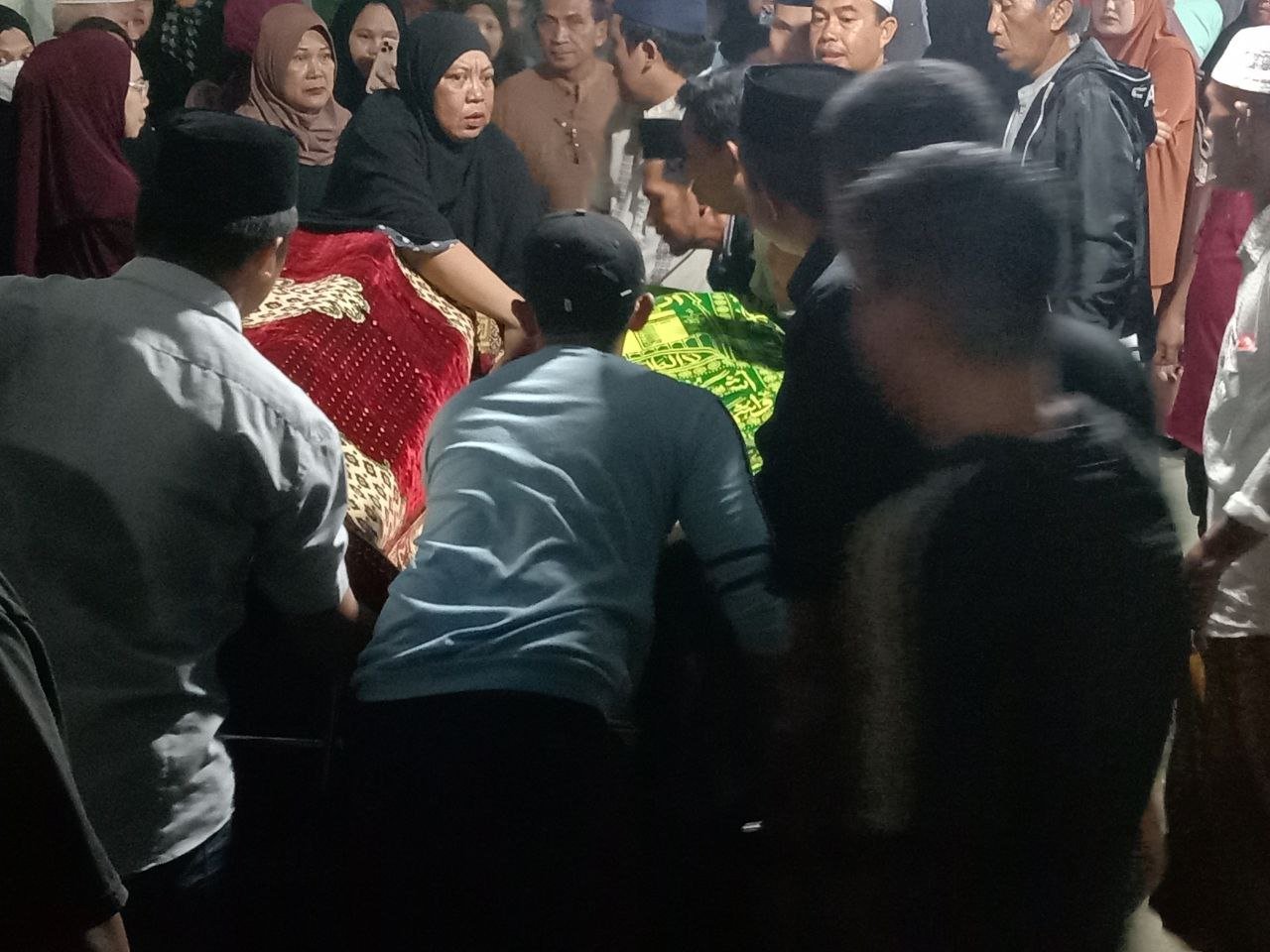 aras-tarika-meninggal-dunia-7