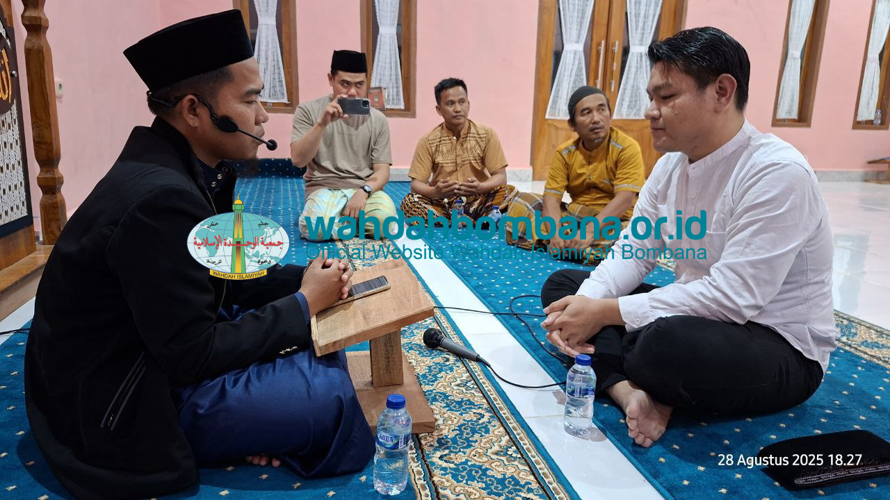 Karyawan PT. JBM Bombana Masuk Islam Dipandu Syahadat Oleh Pimpinan Ponpes Al-Wahdah Bombana