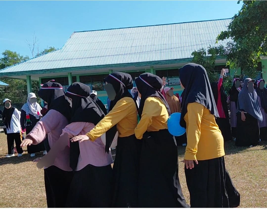 jalan-sehat-muslimah-dpc-wi-kabaena-barat-bombana-1