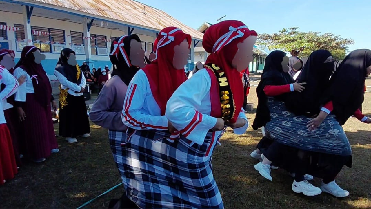 jalan-sehat-muslimah-dpc-wi-kabaena-barat-bombana-10