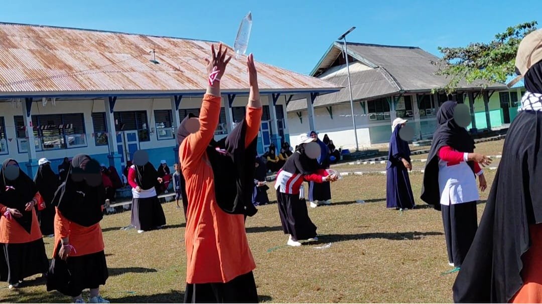 jalan-sehat-muslimah-dpc-wi-kabaena-barat-bombana-3