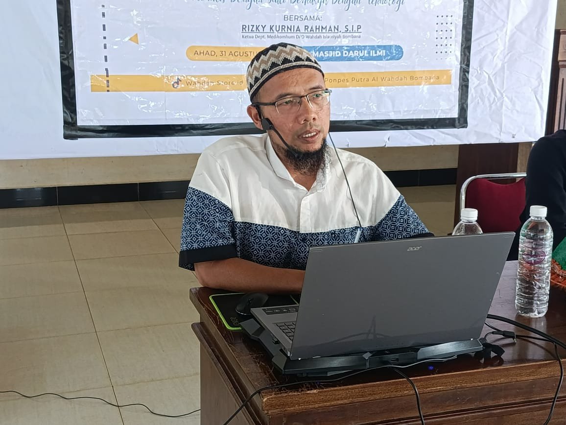 pengenalan-jurnalistik-santri-ponpes-al-wahdah-bombana-putra-23