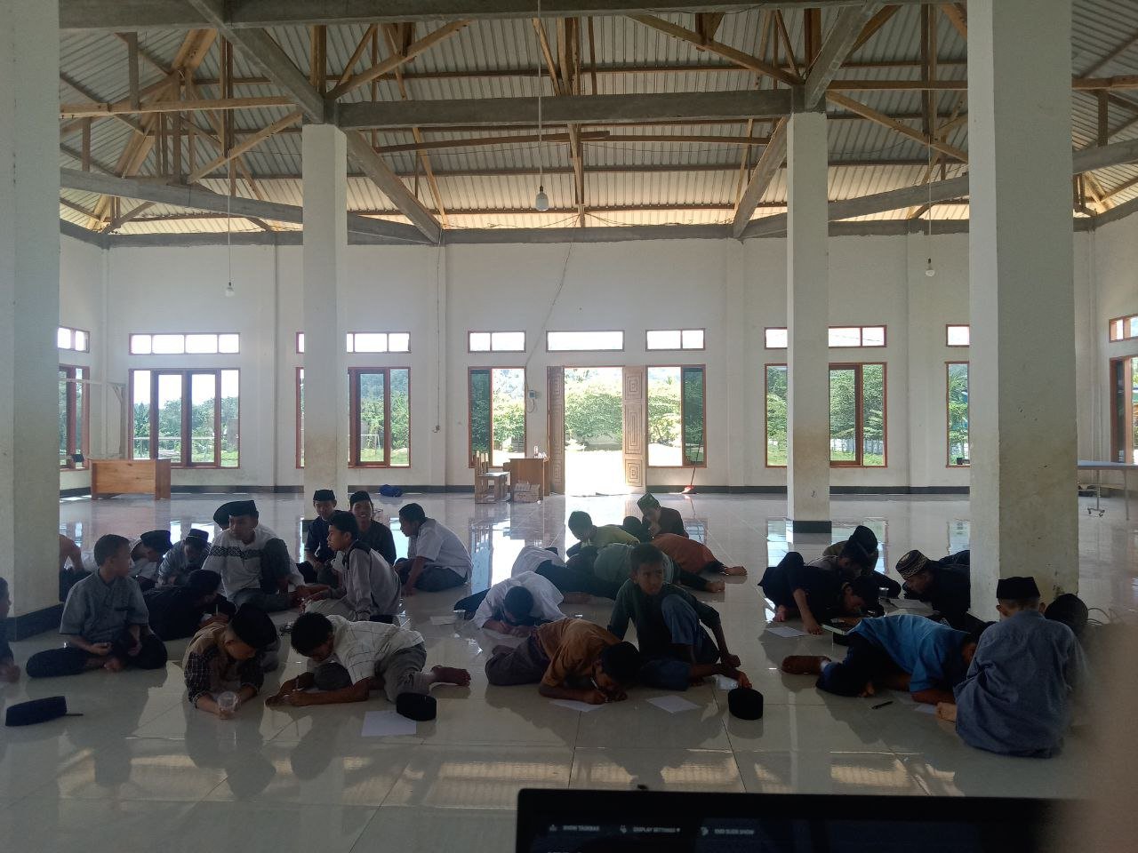 pengenalan-jurnalistik-santri-ponpes-al-wahdah-bombana-putra-9