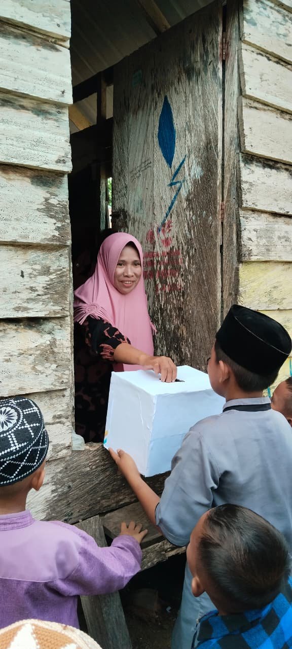 penggalangan-dana-sumatera-muslimah-dpc-kabaena-utara-wahdah-islamiyah-bombana-3