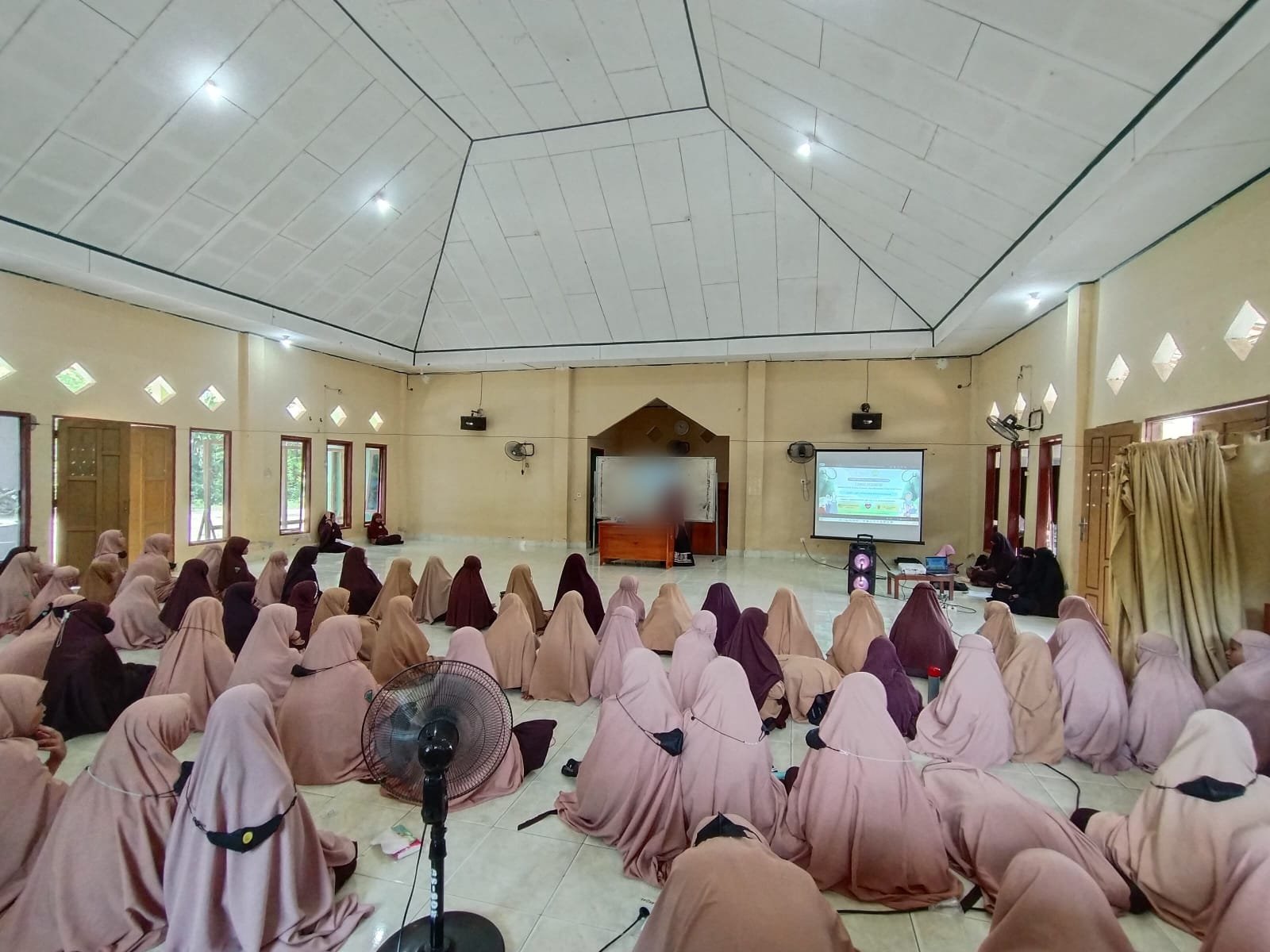 edukasi-kesehatan-muslimah-dpd-wi-bombana-3