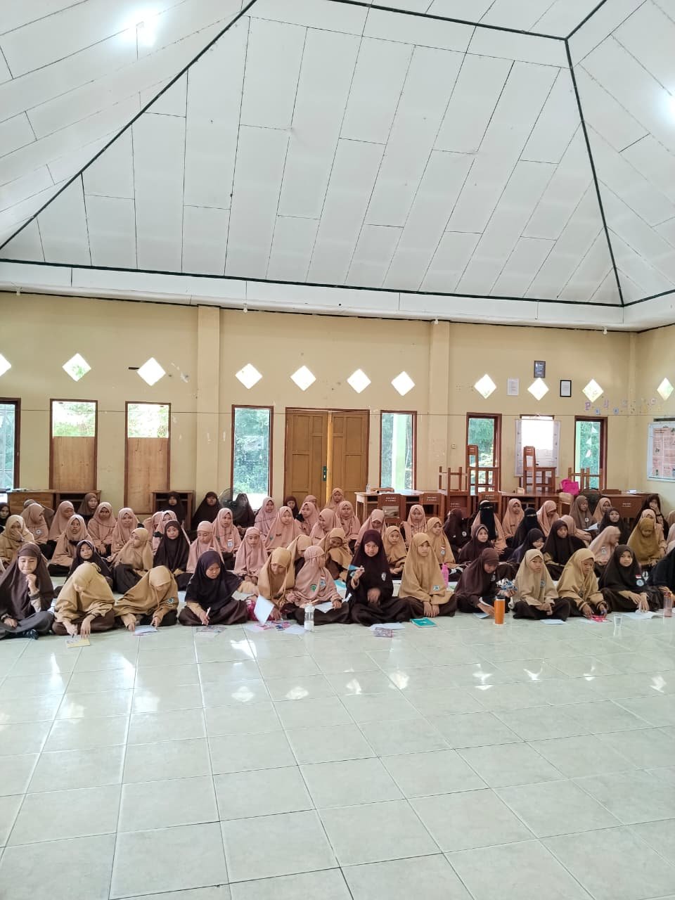edukasi-kesehatan-muslimah-dpd-wi-bombana-4